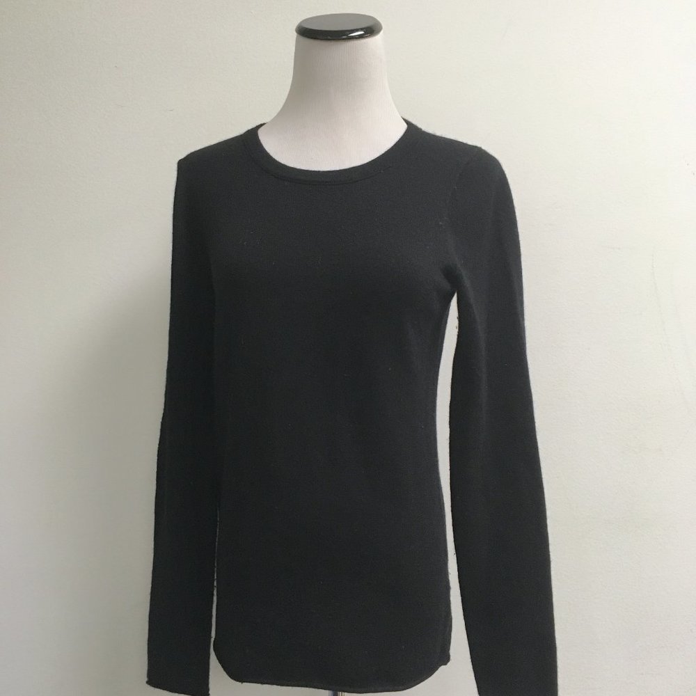 J Crew black cashmere crew neck sweater S classic